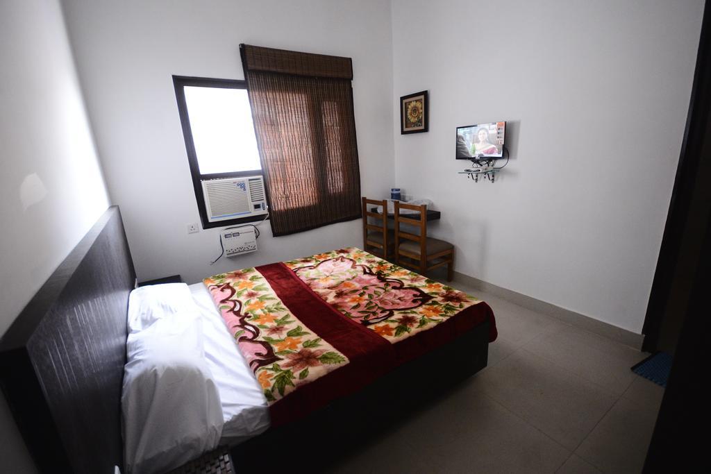 Hotel Mehra Inn Αμριτσάρ Δωμάτιο φωτογραφία