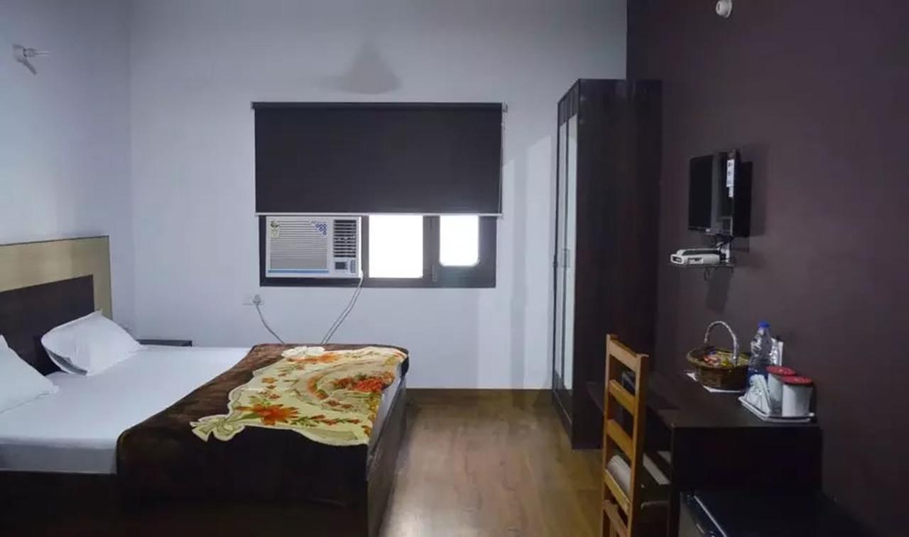 Hotel Mehra Inn Αμριτσάρ Εξωτερικό φωτογραφία