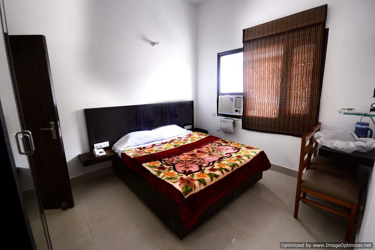 Hotel Mehra Inn Αμριτσάρ Εξωτερικό φωτογραφία