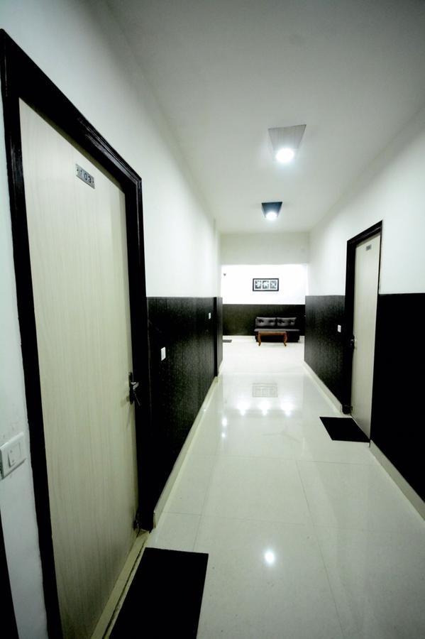 Hotel Mehra Inn Αμριτσάρ Εξωτερικό φωτογραφία